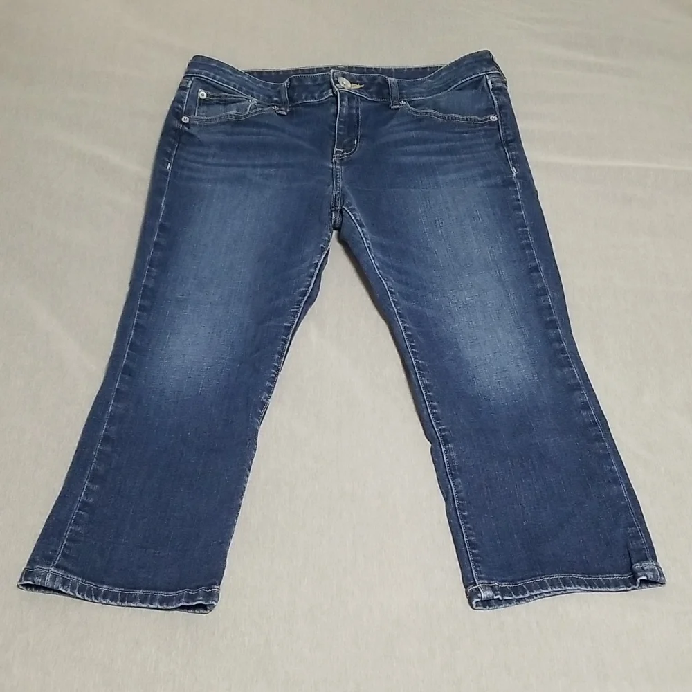 A.N.A Shorts Capris or Ankle Pants - Picture 3 of 16